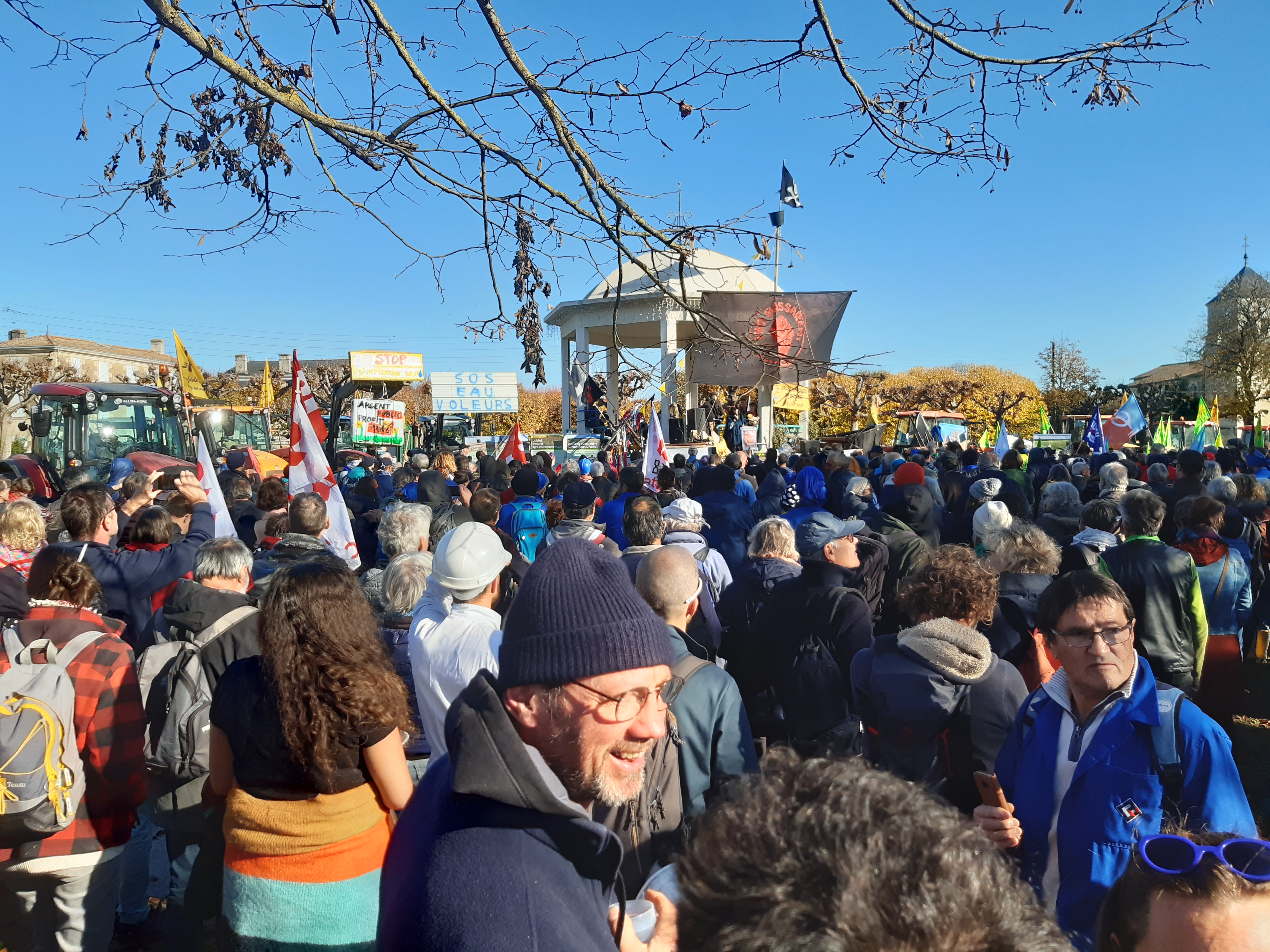 Manifestation du 6 novembre à Mauzé-sur-le-Mignon