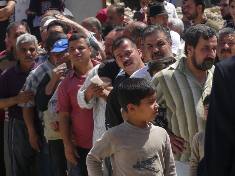 JB Cocagne - Distribution alimentaire dans la vieille ville de Mossoul - 8 mai 2019