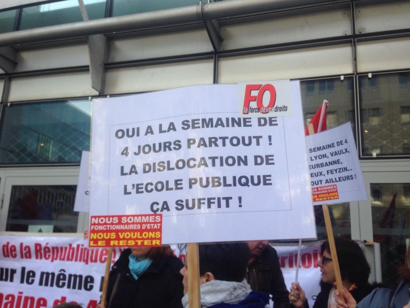 manif_rythmes_scolaires_1.jpg